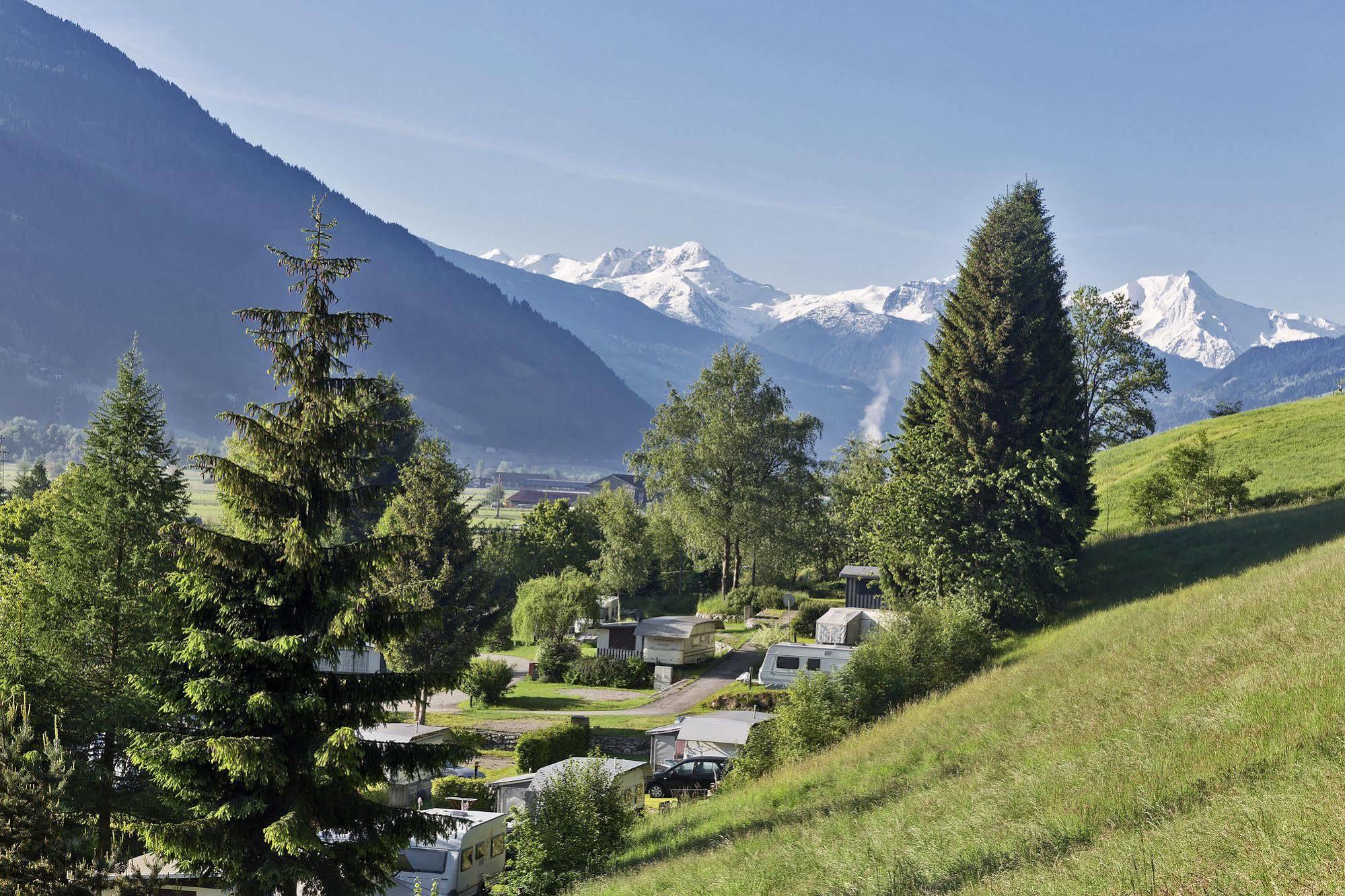 Natuerlich Hell. Aparthotel & Camping Fügen Εξωτερικό φωτογραφία